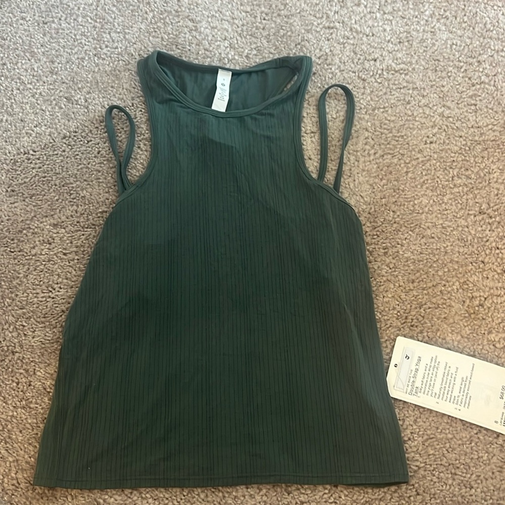 Lululemon tank